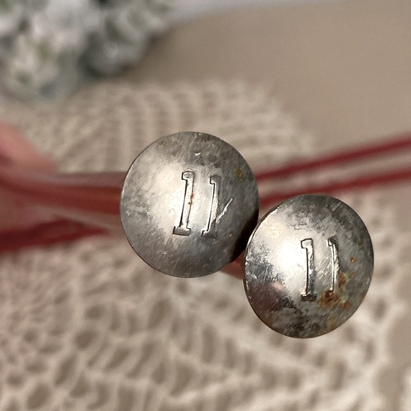 Set Of Six Vintage Pink Knitting Needles - Picture 6 of 8